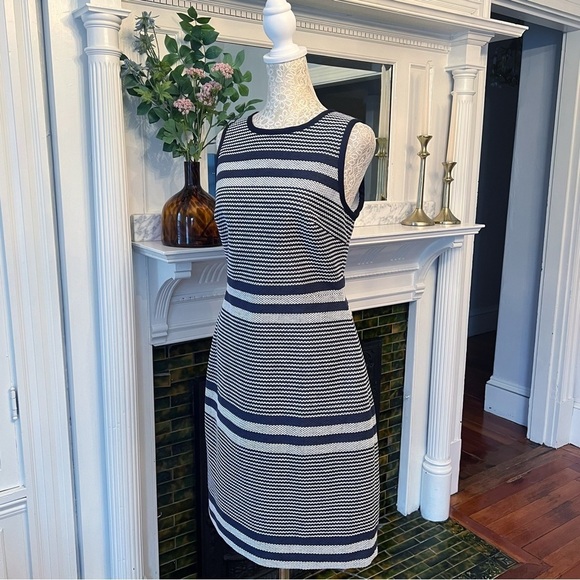 NWT J. CREW Navy & White Striped Tweed Sleeveless Sheath Dress Bow Detail Sz 8 - Picture 6 of 16